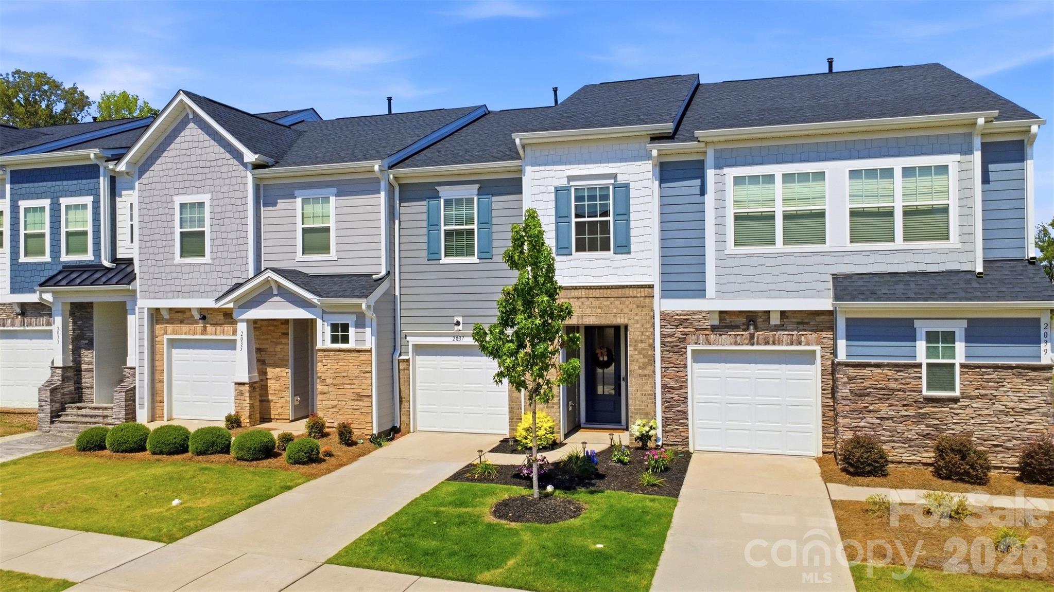 2037 Howell Creek Way