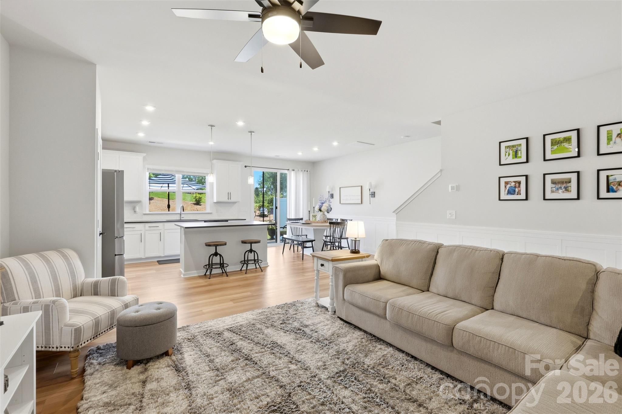 2037 Howell Creek Way