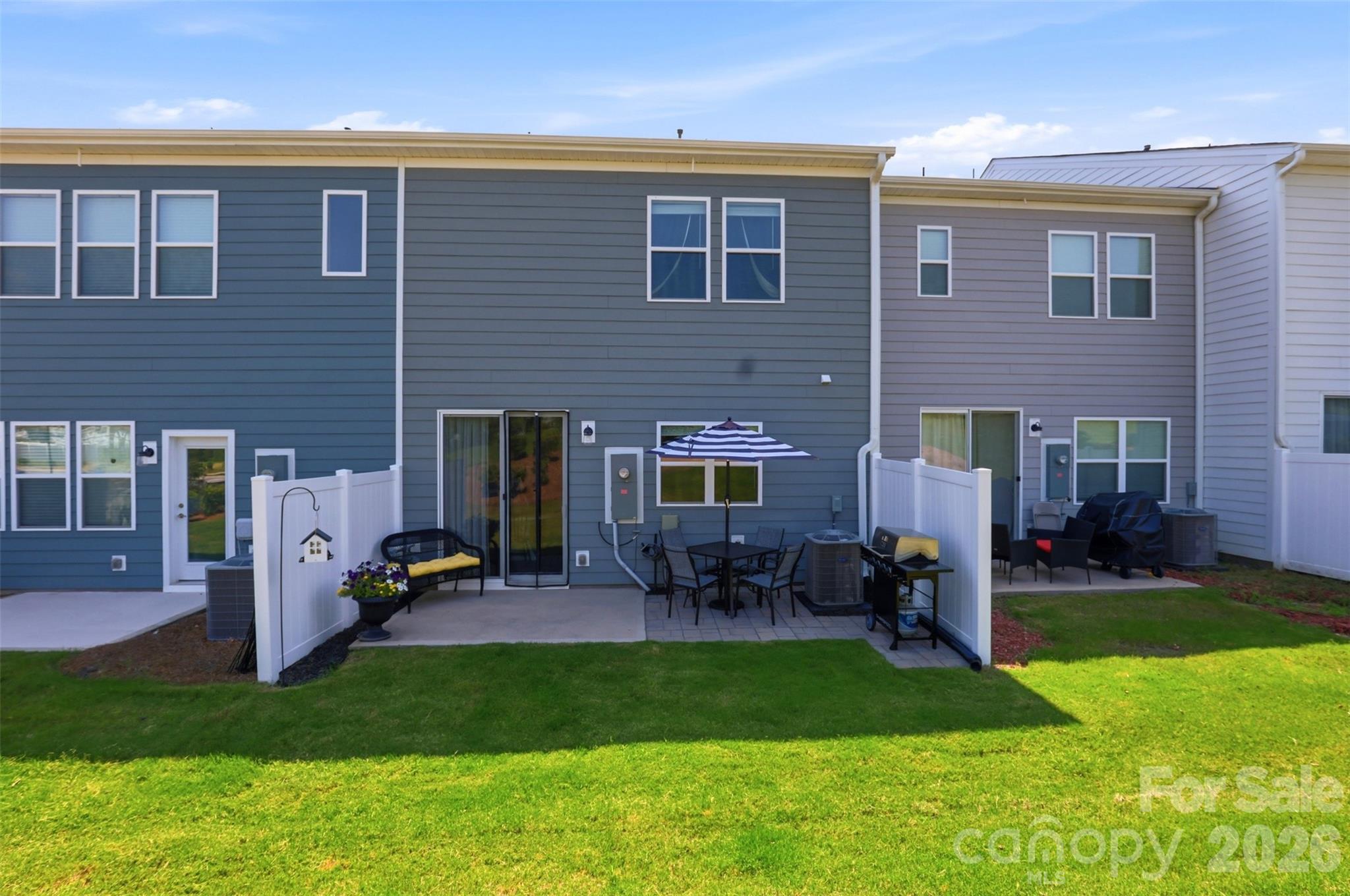 2037 Howell Creek Way