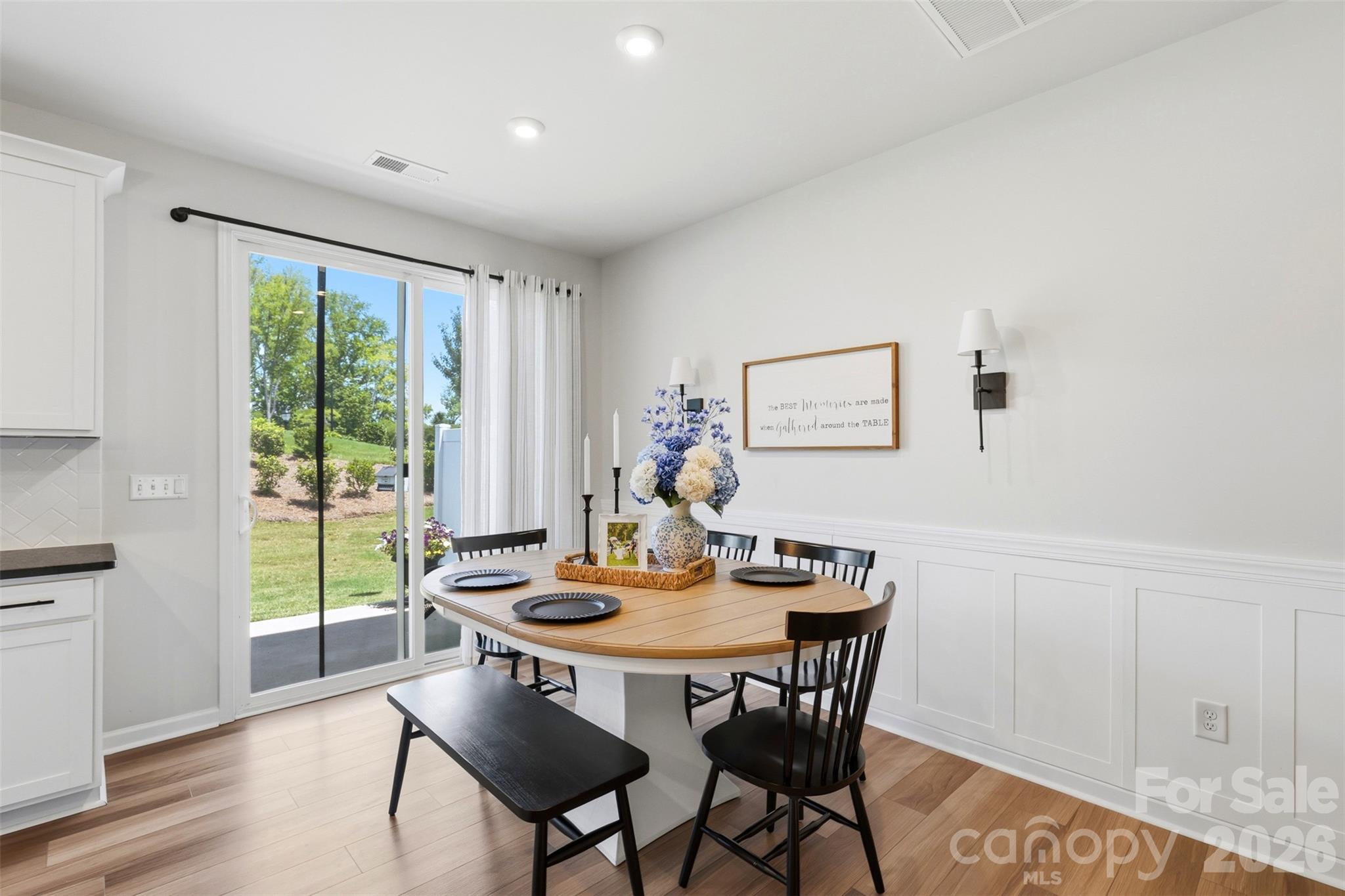 2037 Howell Creek Way