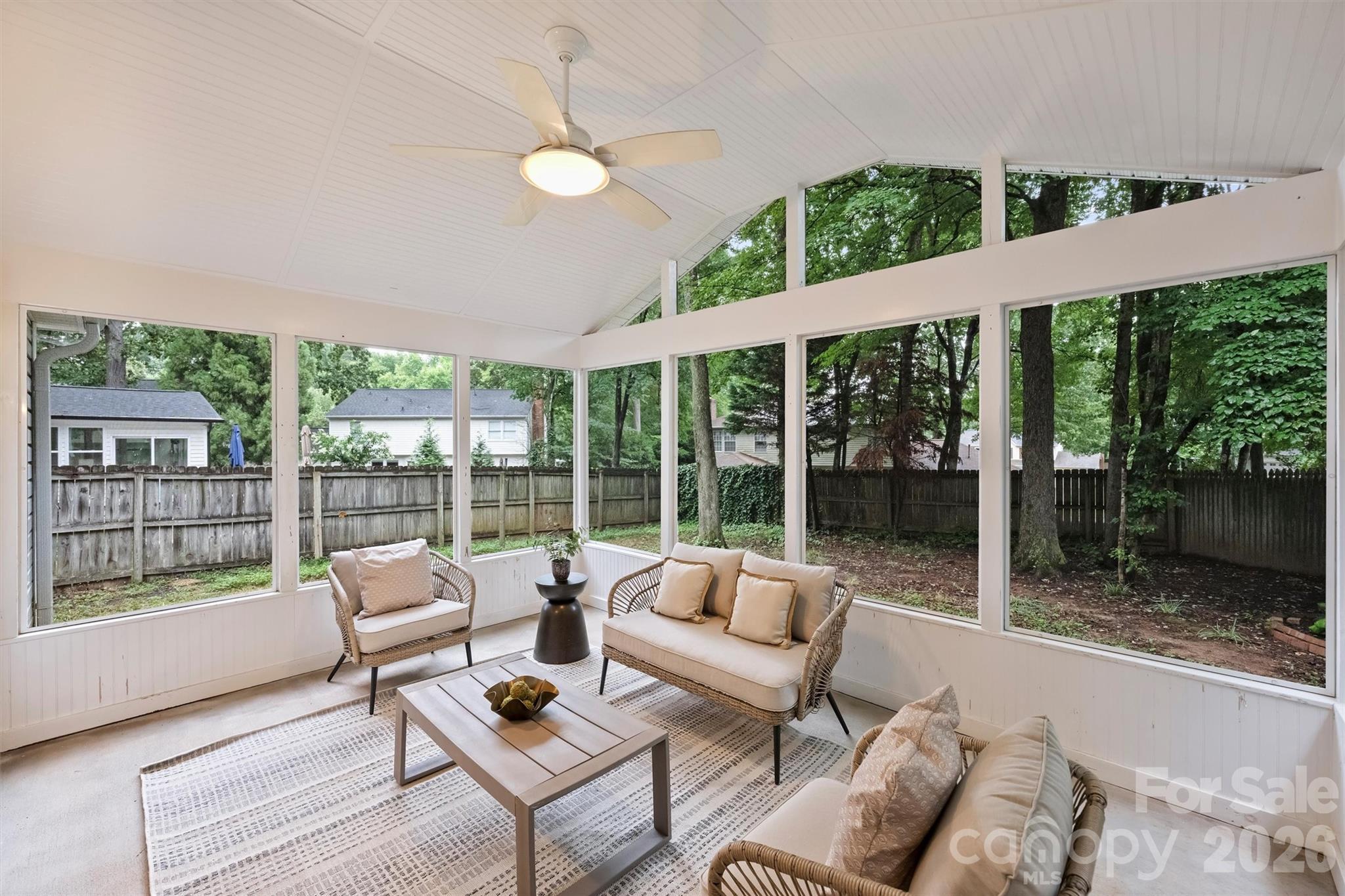 2500 Crescent Knoll Drive