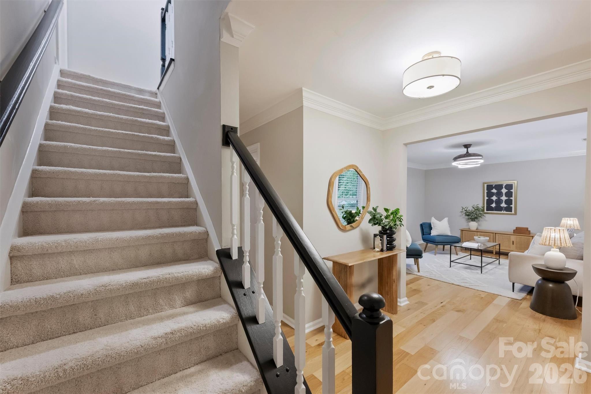 2500 Crescent Knoll Drive