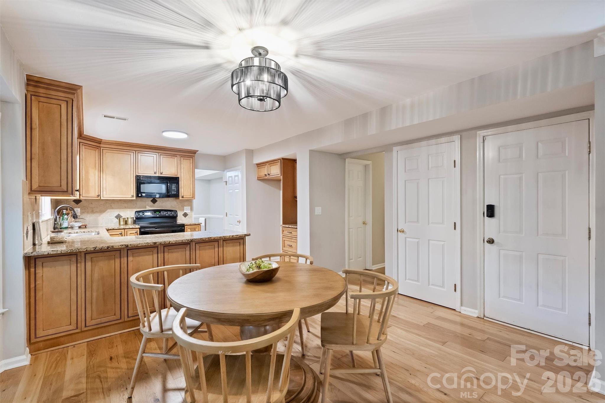 2500 Crescent Knoll Drive