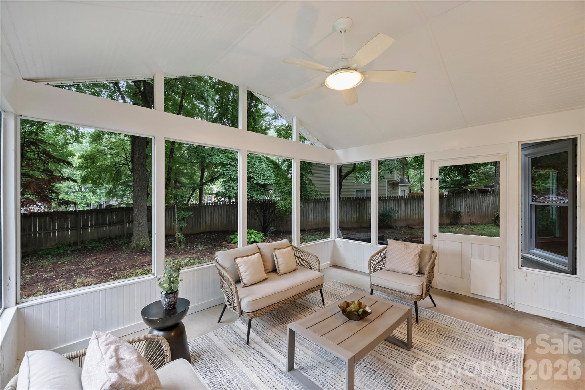 2500 Crescent Knoll Drive
