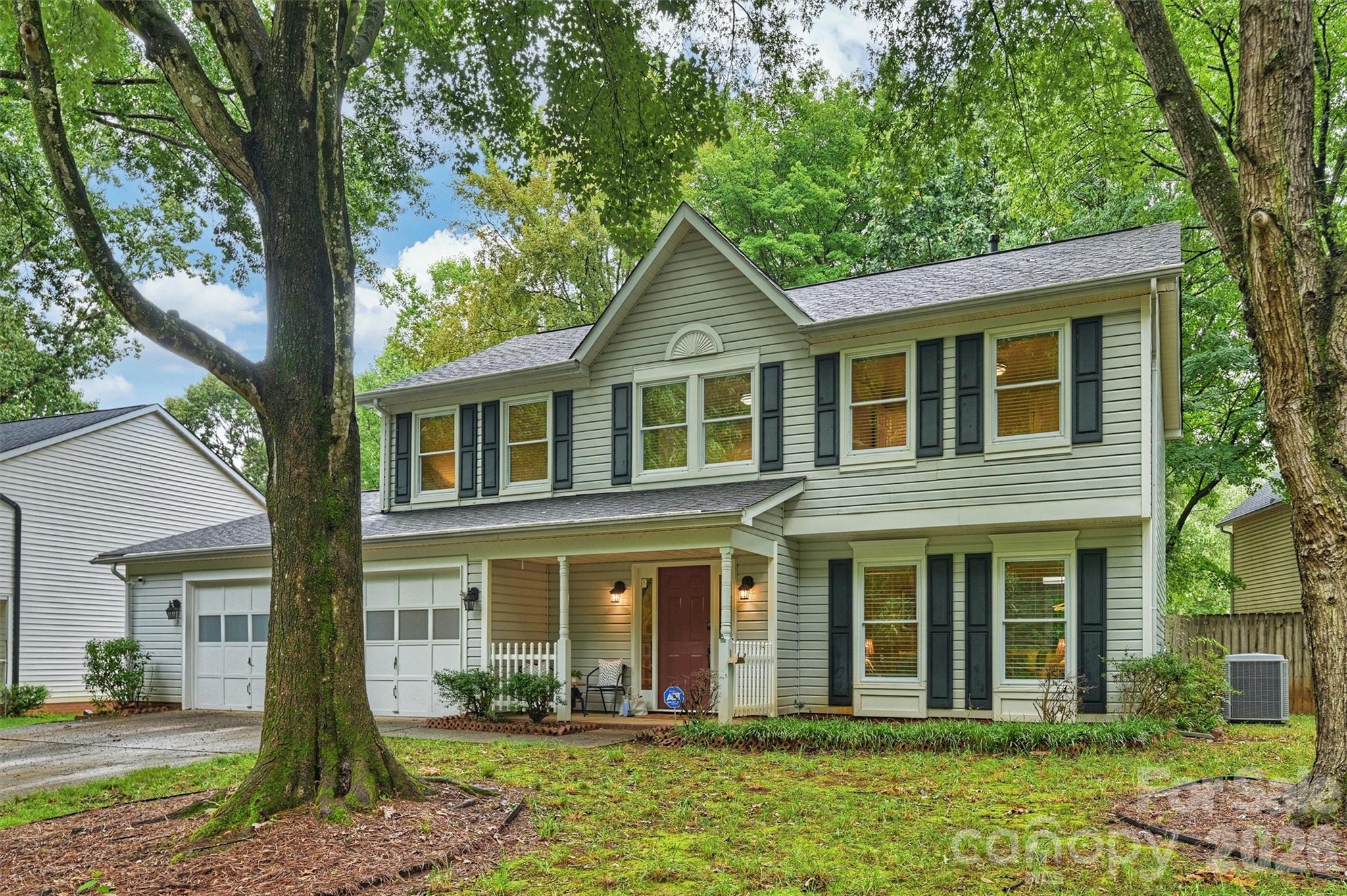2500 Crescent Knoll Drive