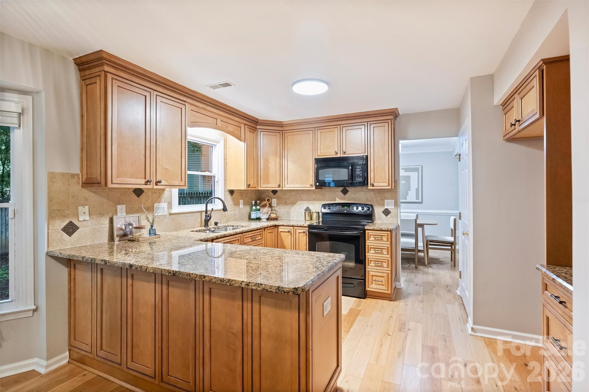 2500 Crescent Knoll Drive