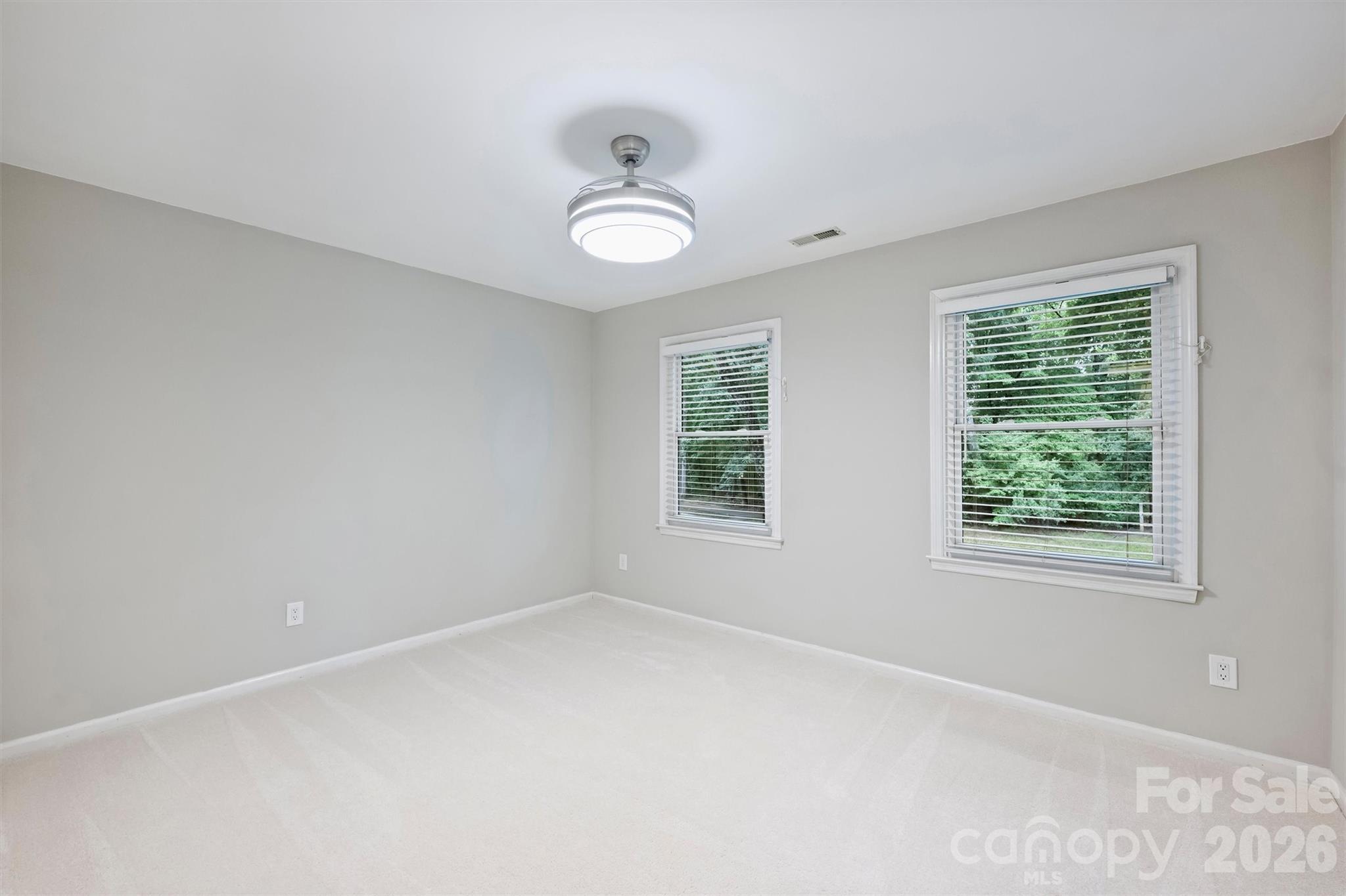 2500 Crescent Knoll Drive