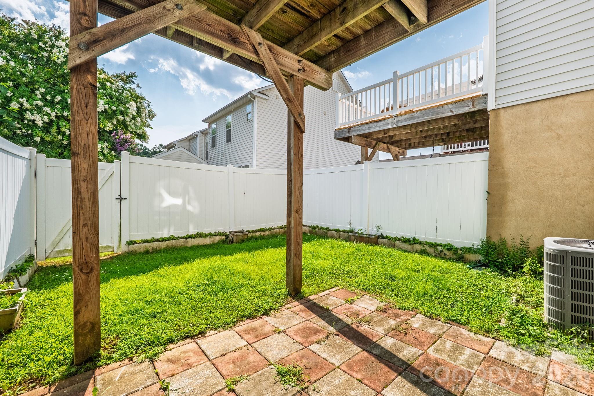 11018 Garden Oaks Lane