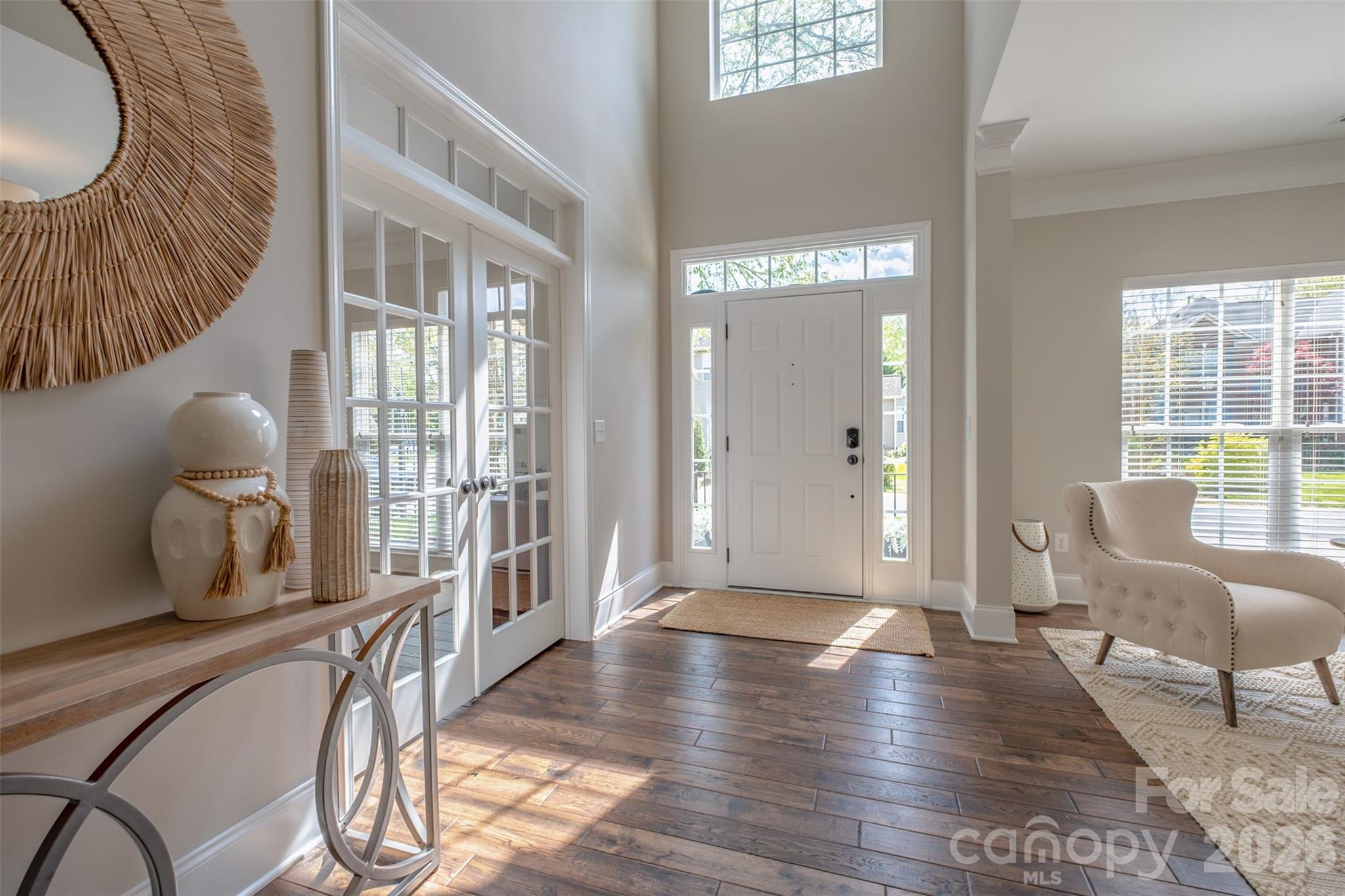 913 Grayscroft Drive
