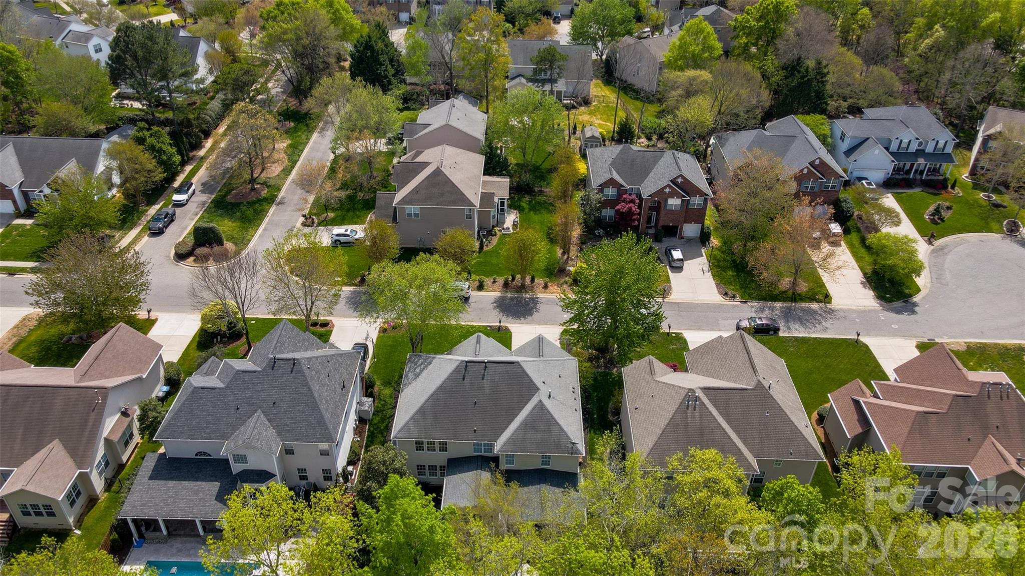 913 Grayscroft Drive