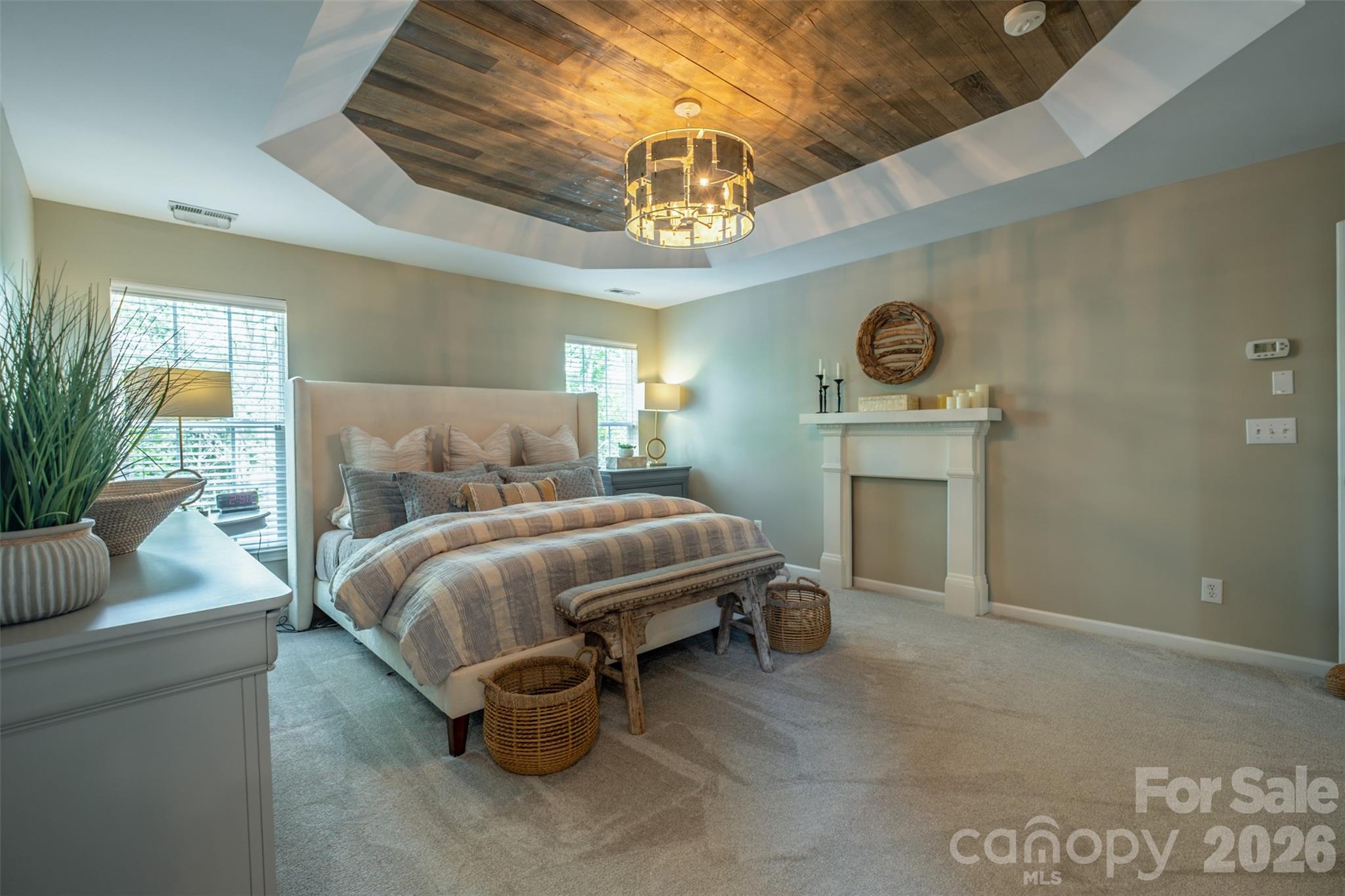 913 Grayscroft Drive