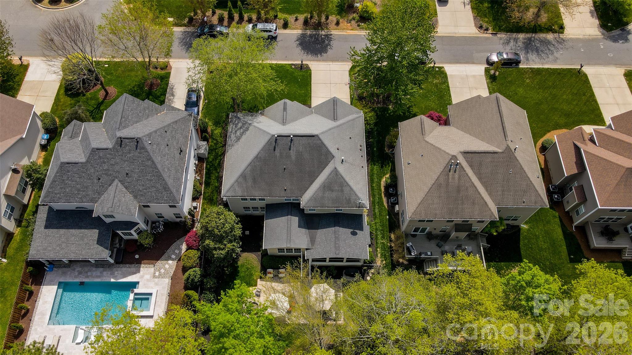 913 Grayscroft Drive