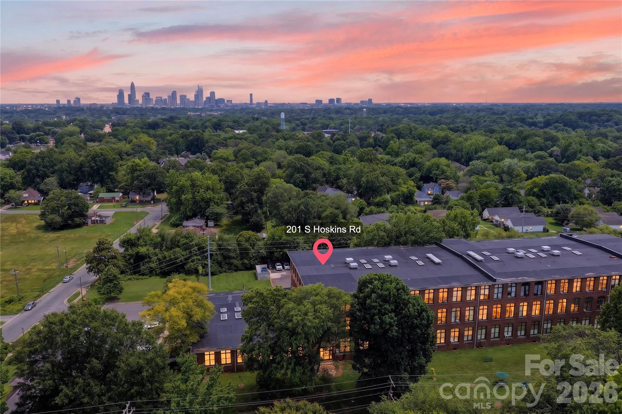 201 S Hoskins Road Unit: 121