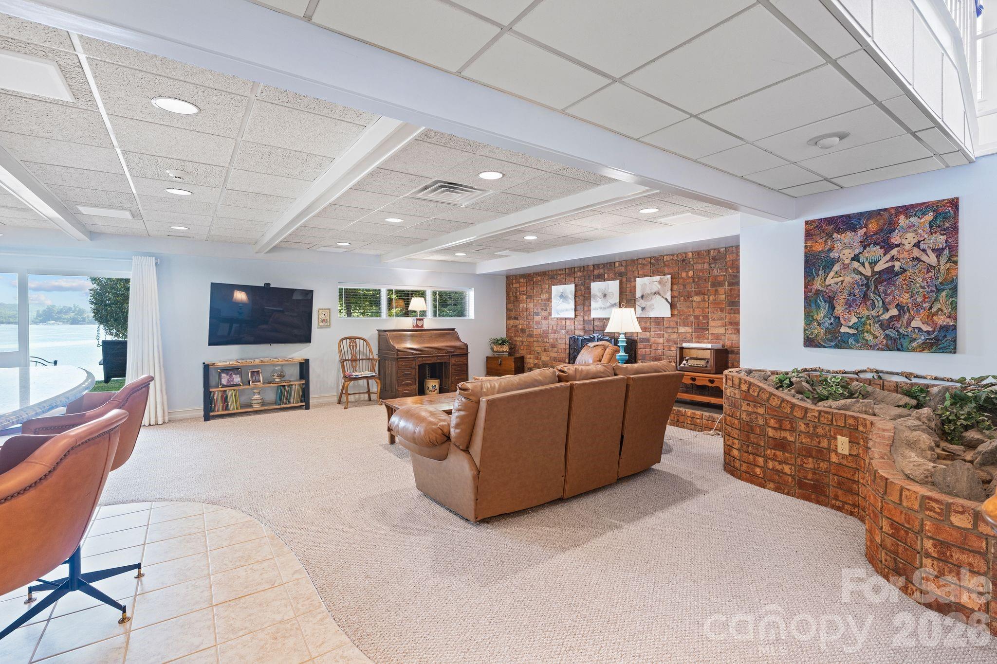 6296 Southlake Drive