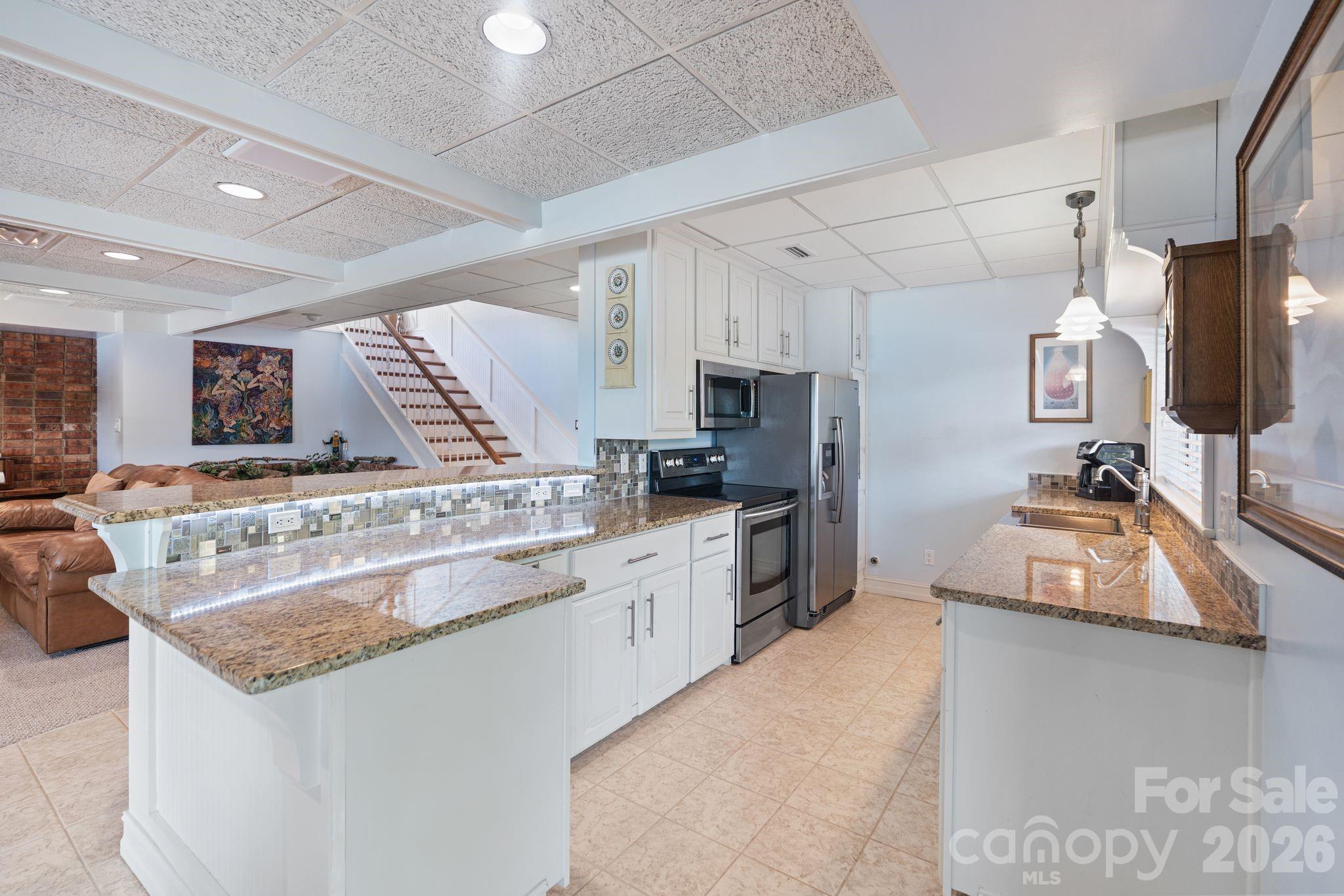 6296 Southlake Drive