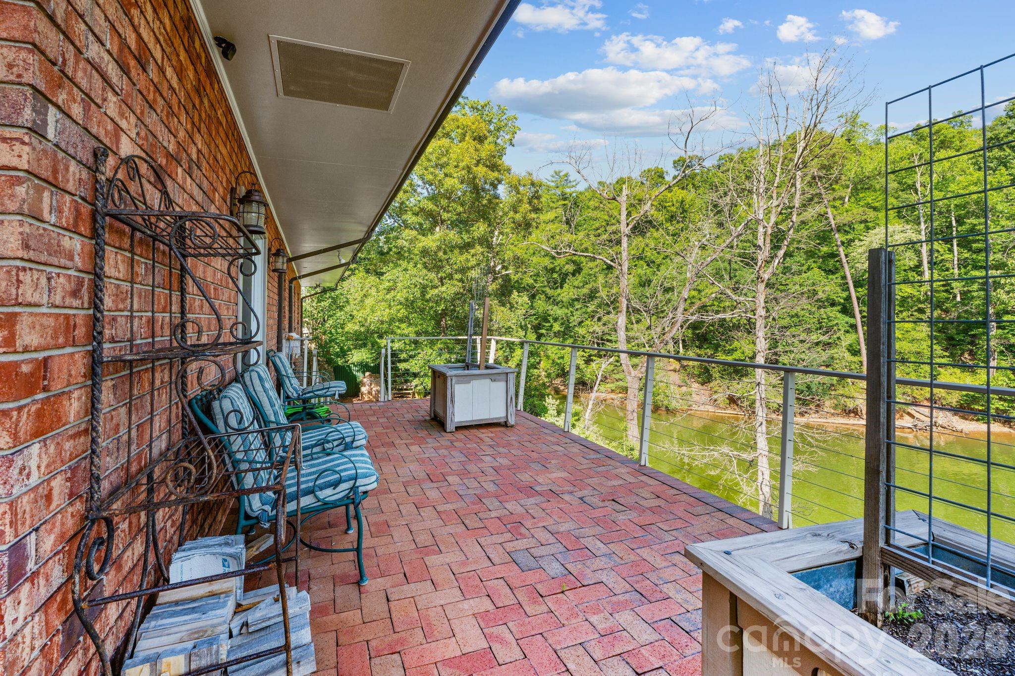 6296 Southlake Drive