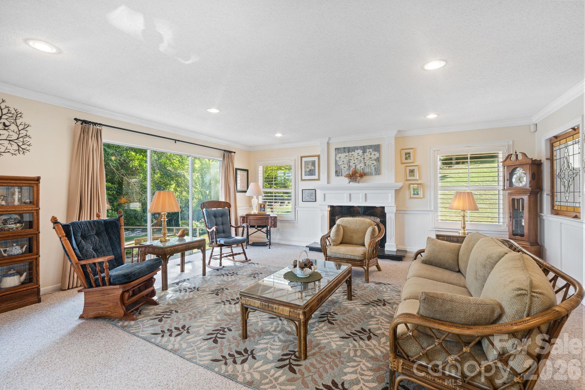 6296 Southlake Drive