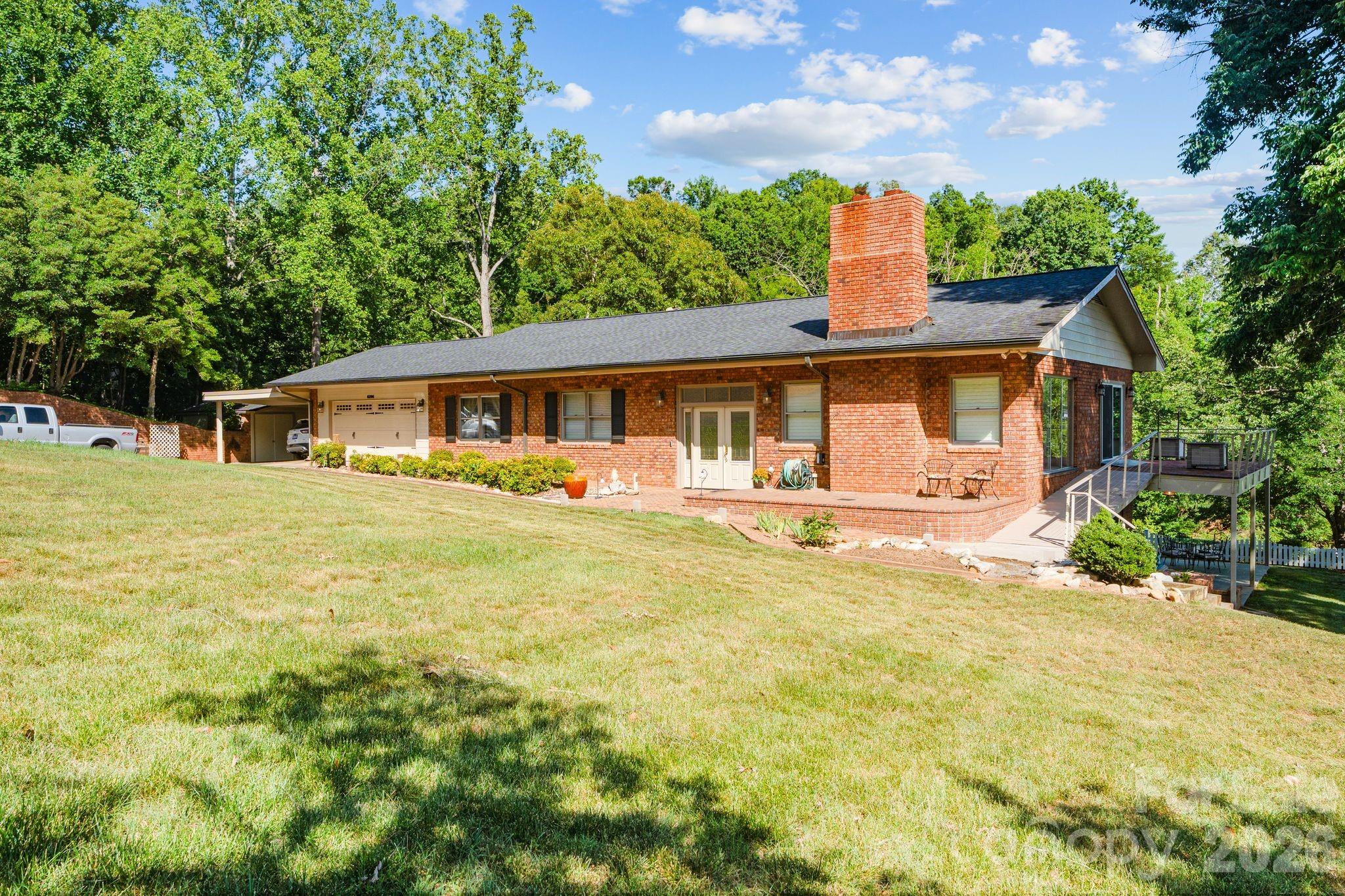 6296 Southlake Drive