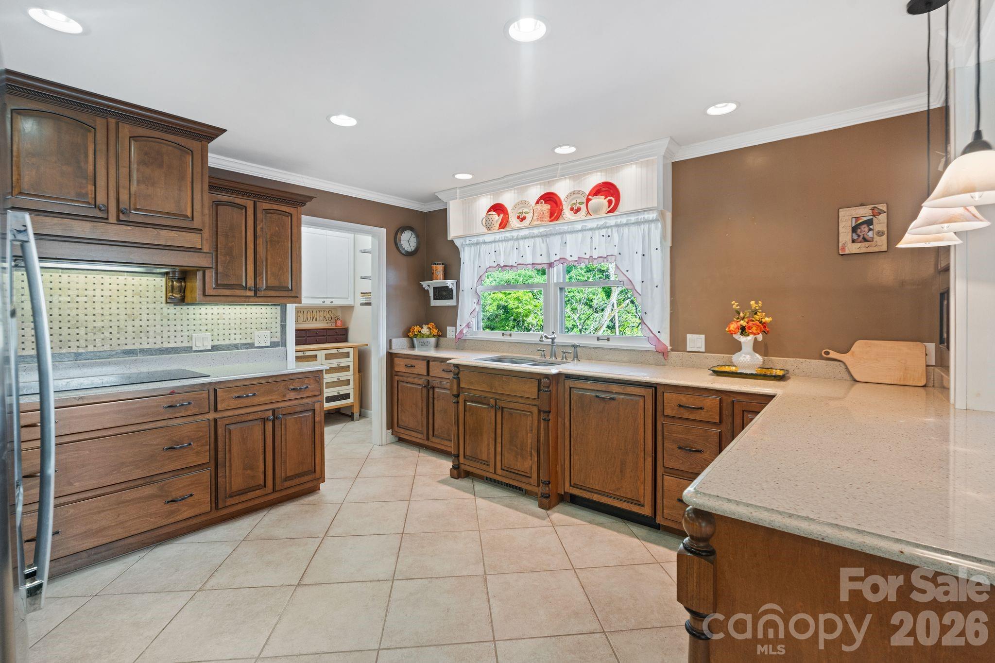 6296 Southlake Drive