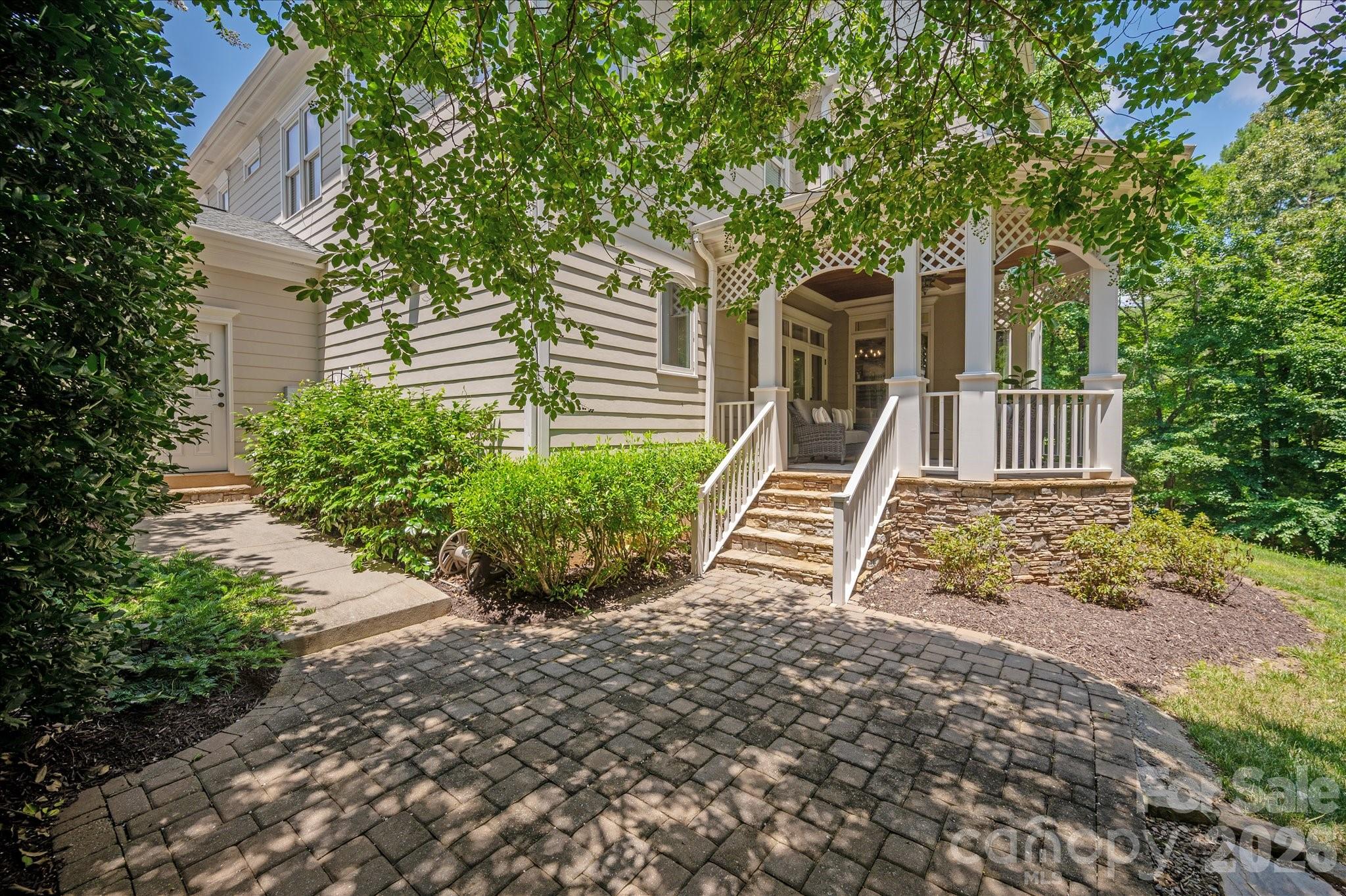 406 Belo Court