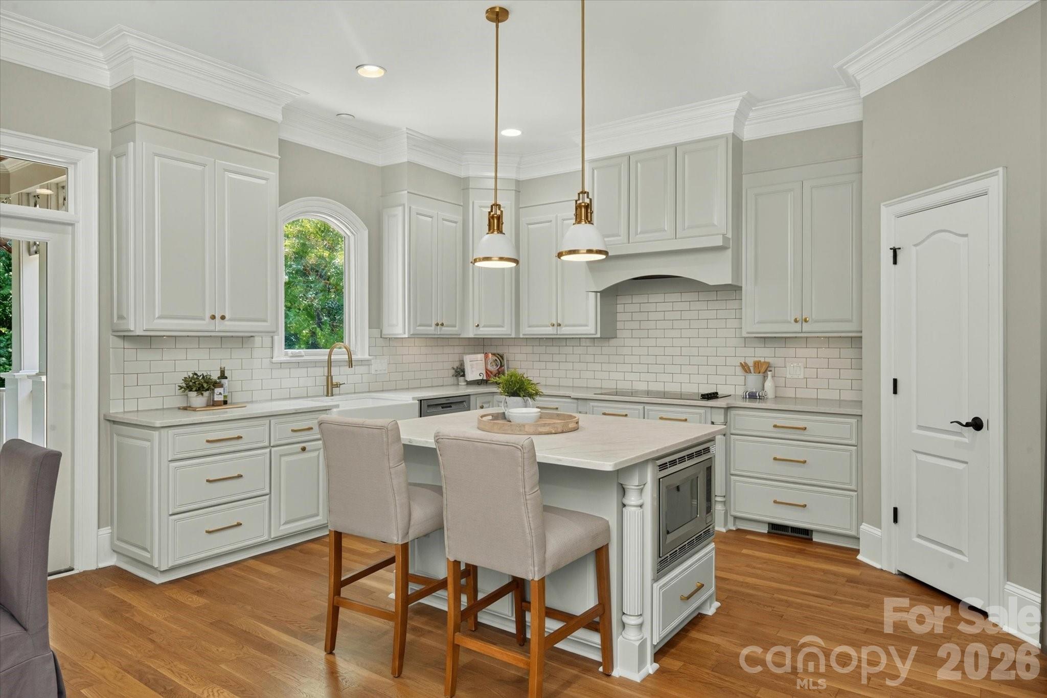 406 Belo Court