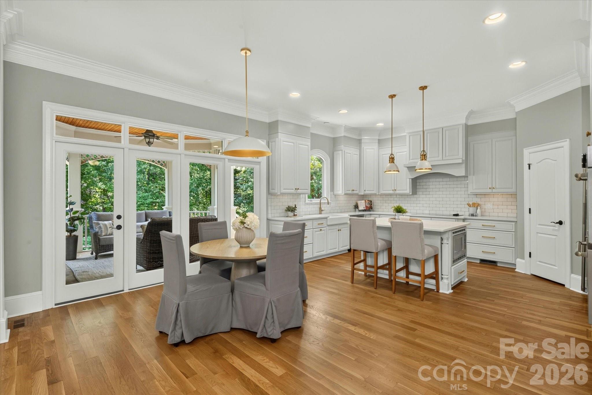 406 Belo Court