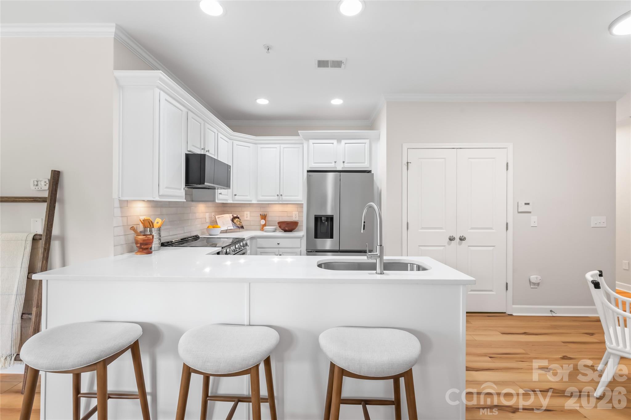2000 Euclid Avenue Unit: D2