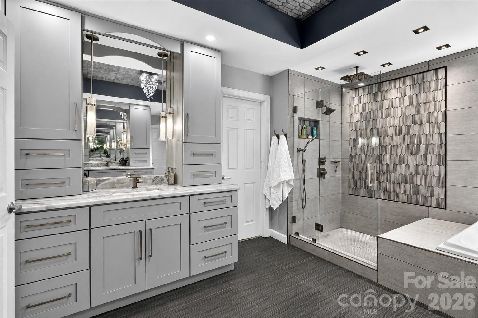8801 Nellie Lane