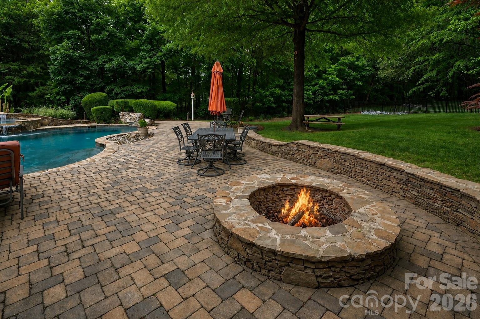 8801 Nellie Lane