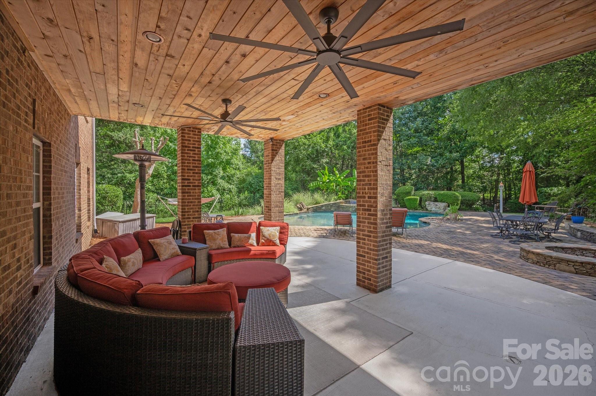 8801 Nellie Lane