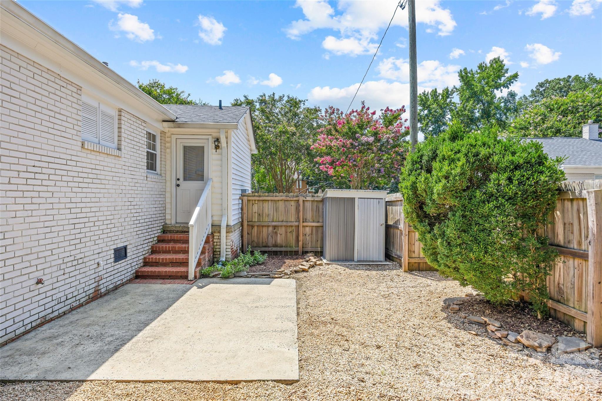1562 Pecan Avenue