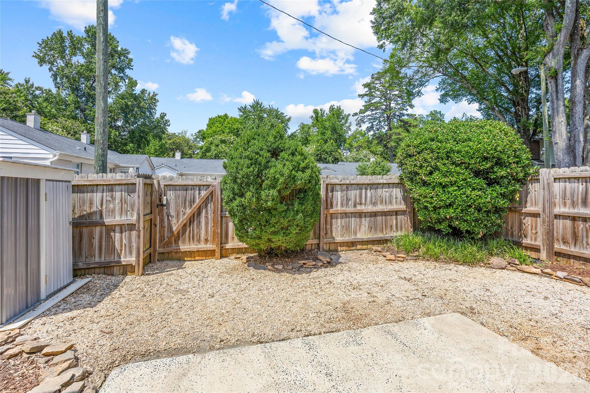 1562 Pecan Avenue