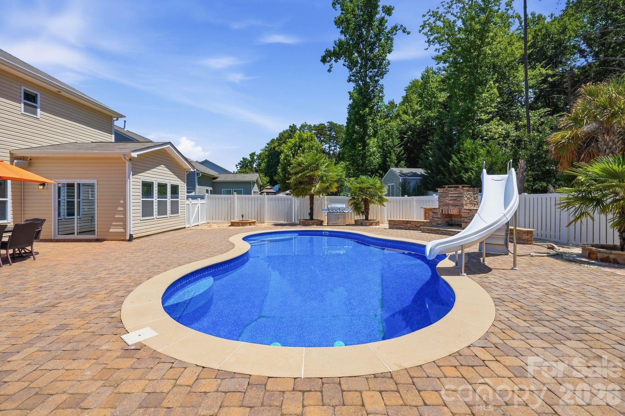 125 Paradise Hills Circle
