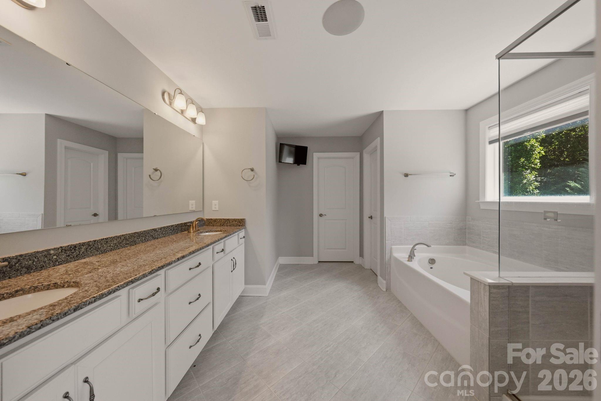 125 Paradise Hills Circle