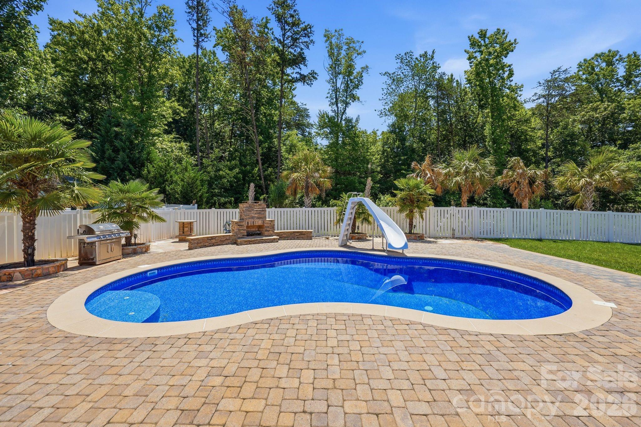 125 Paradise Hills Circle