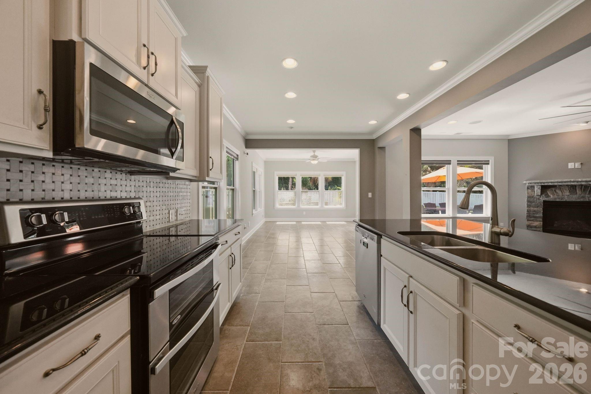 125 Paradise Hills Circle