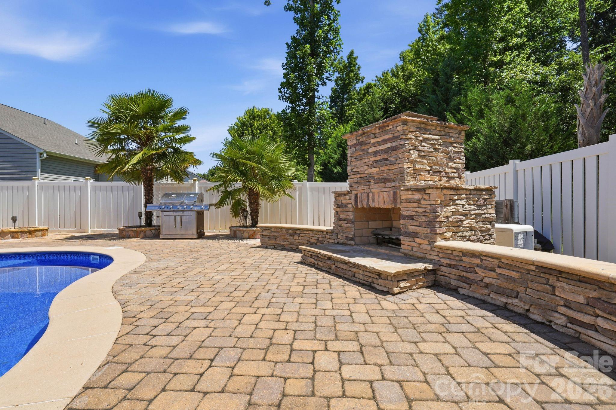 125 Paradise Hills Circle