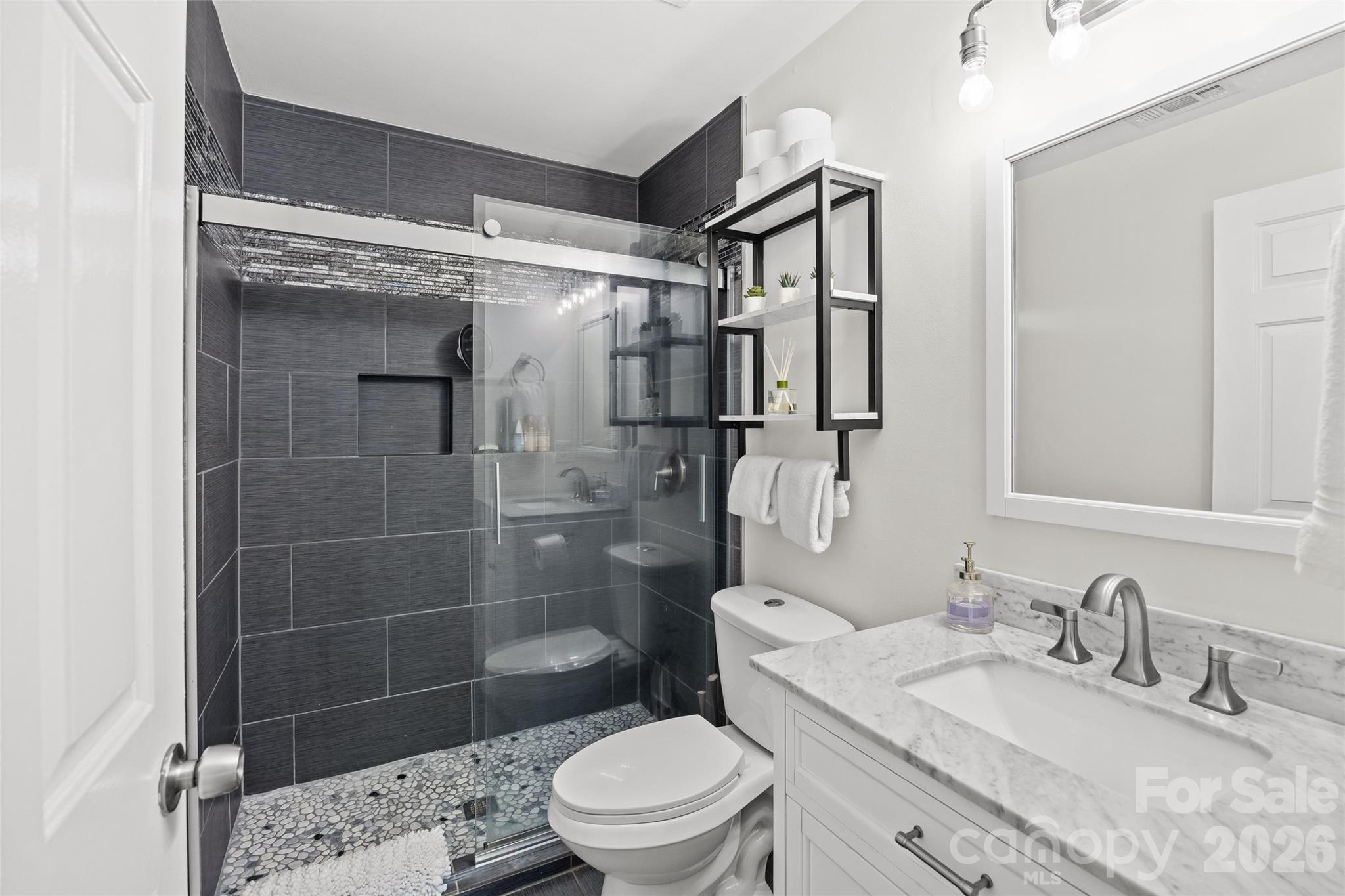 433 W 8th Street Unit: 68