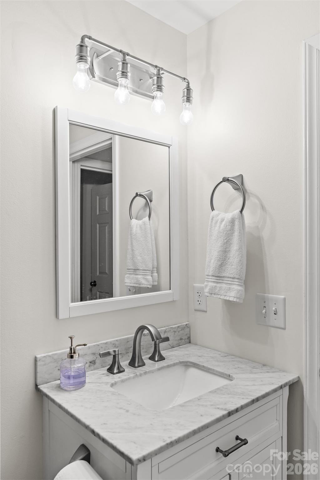433 W 8th Street Unit: 68