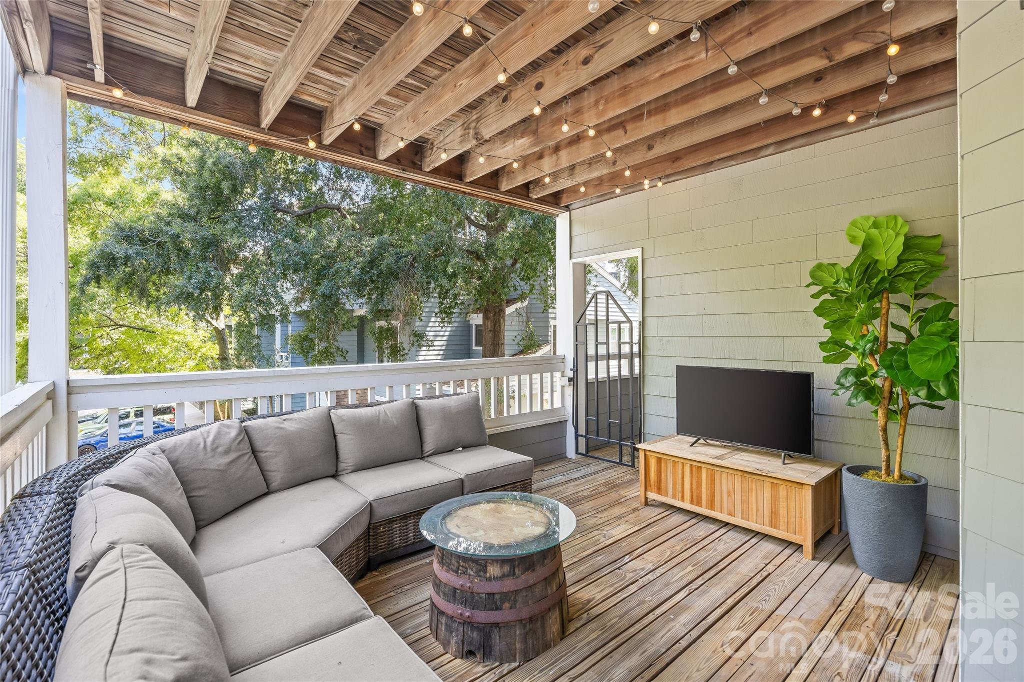 433 W 8th Street Unit: 68
