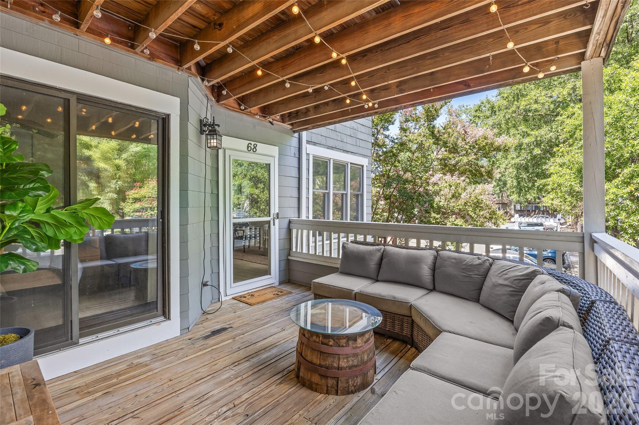 433 W 8th Street Unit: 68