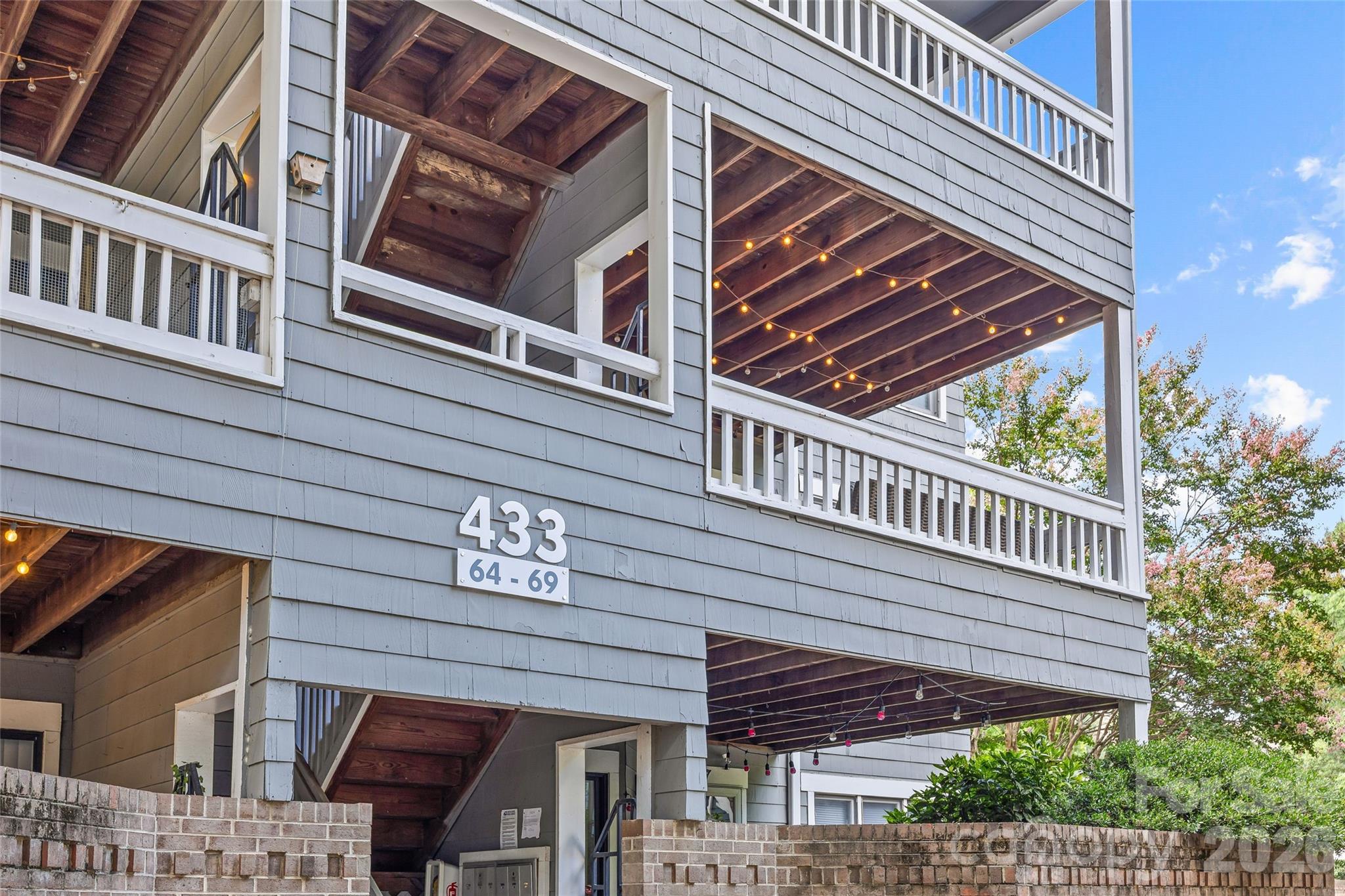 433 W 8th Street Unit: 68