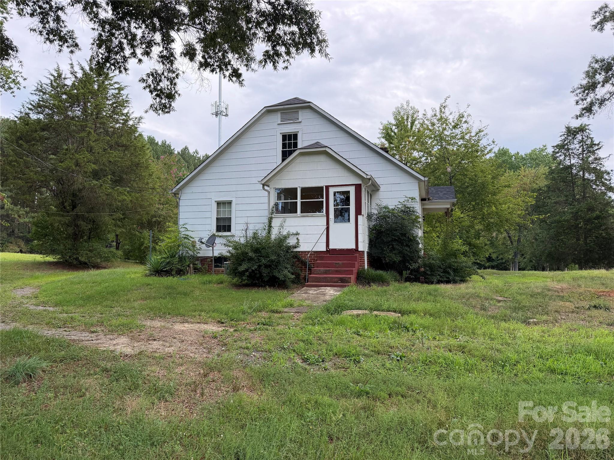 2607 20th Street Lane NE
