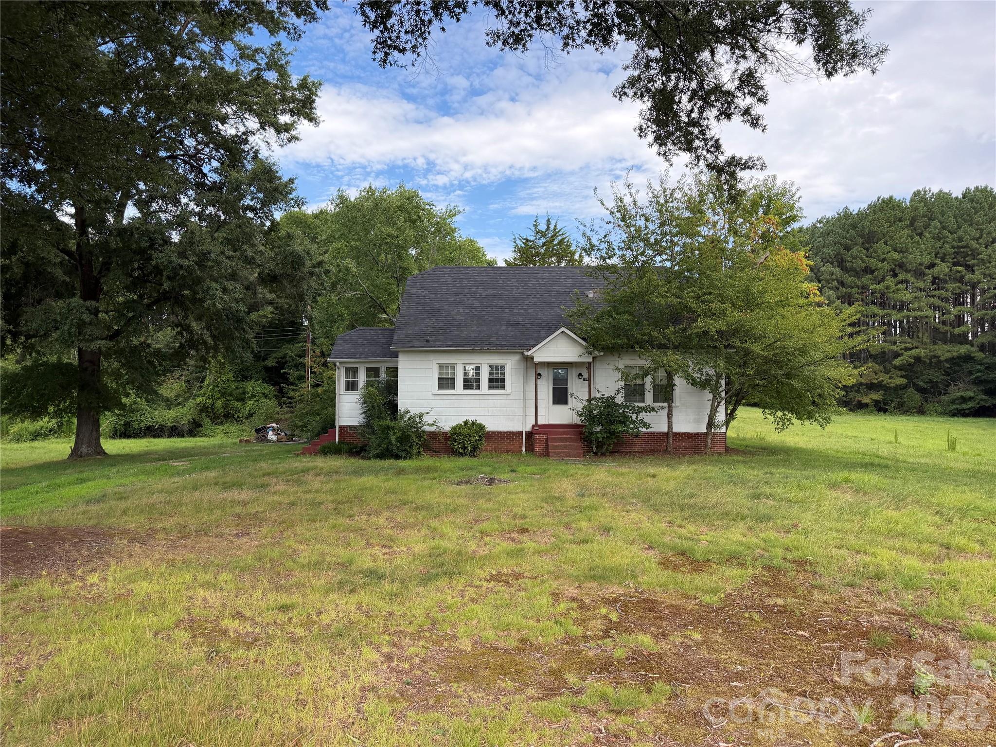 2607 20th Street Lane NE