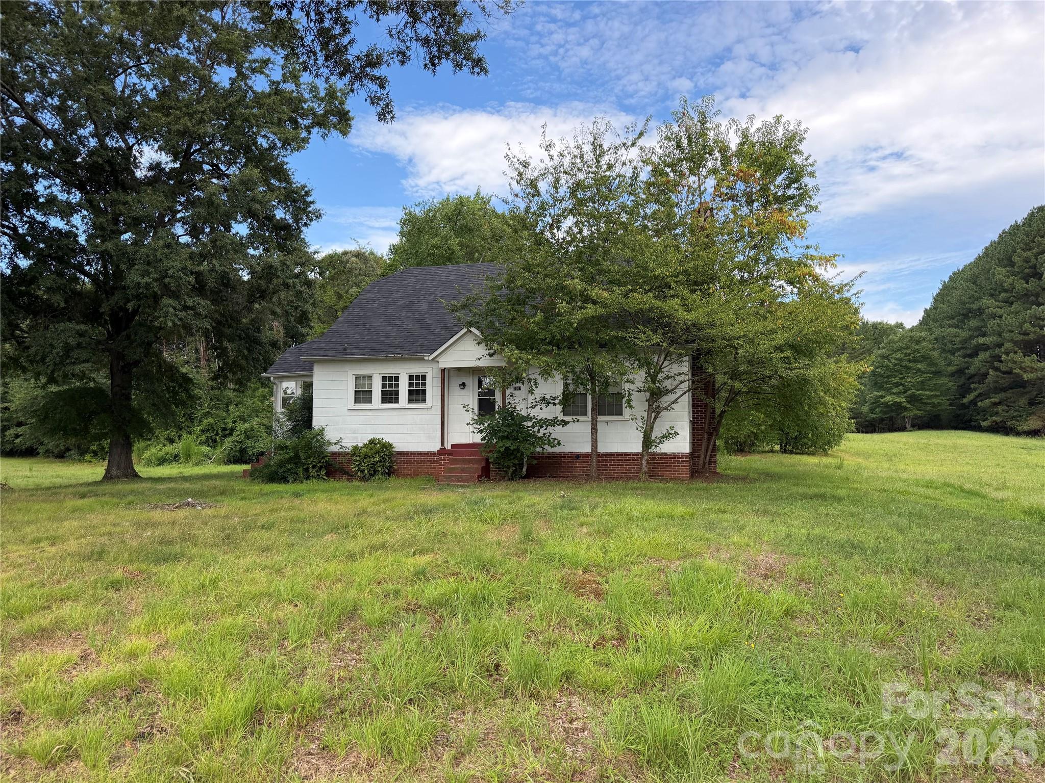 2607 20th Street Lane NE