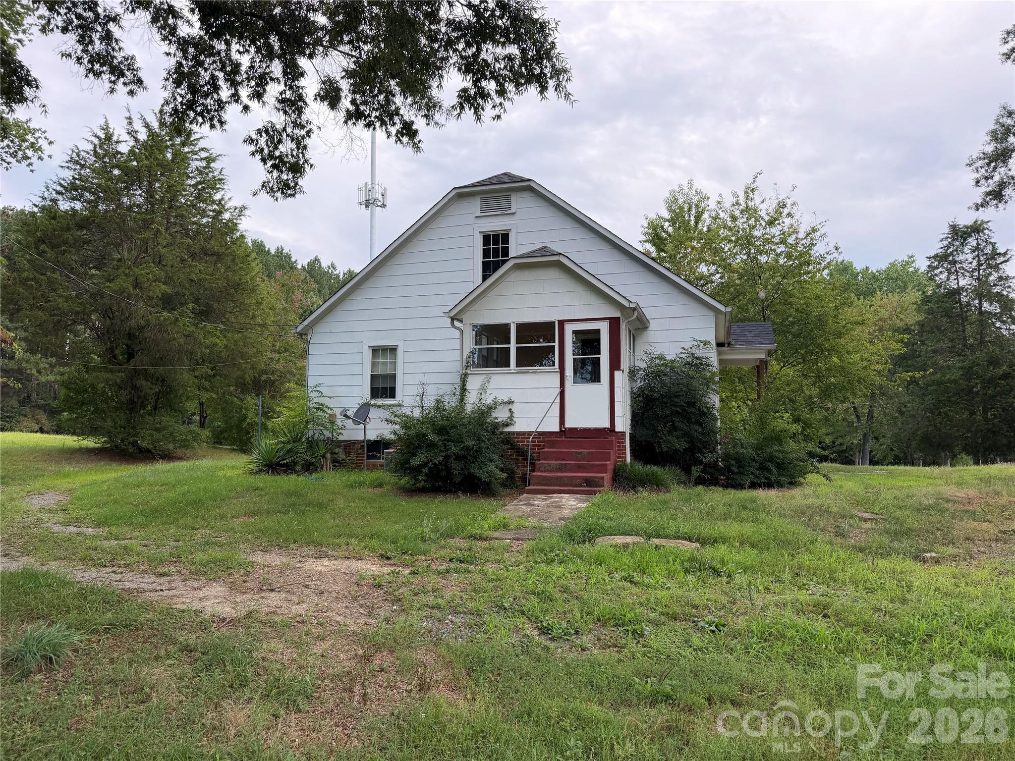 2607 20th Street Lane NE
