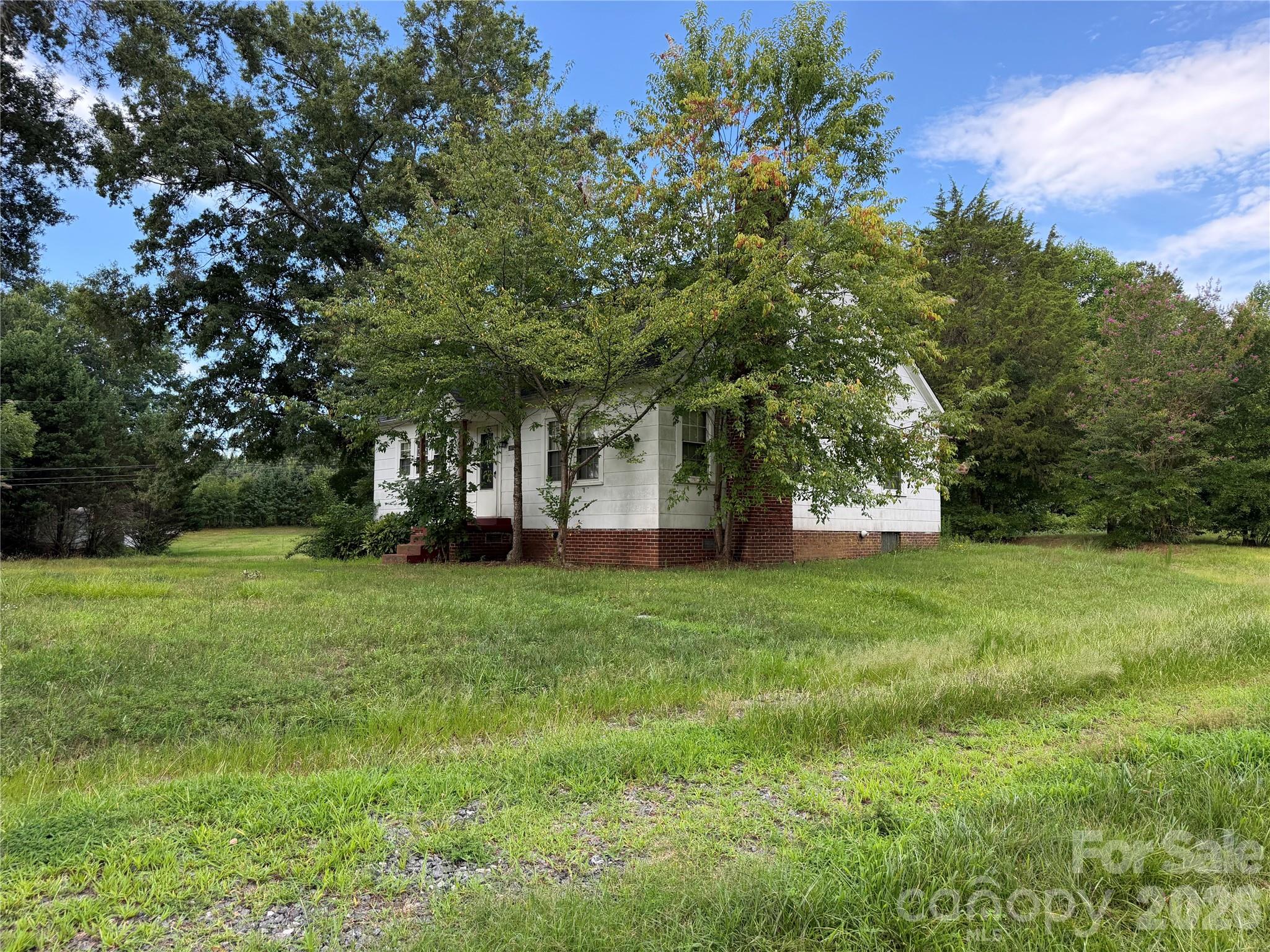 2607 20th Street Lane NE