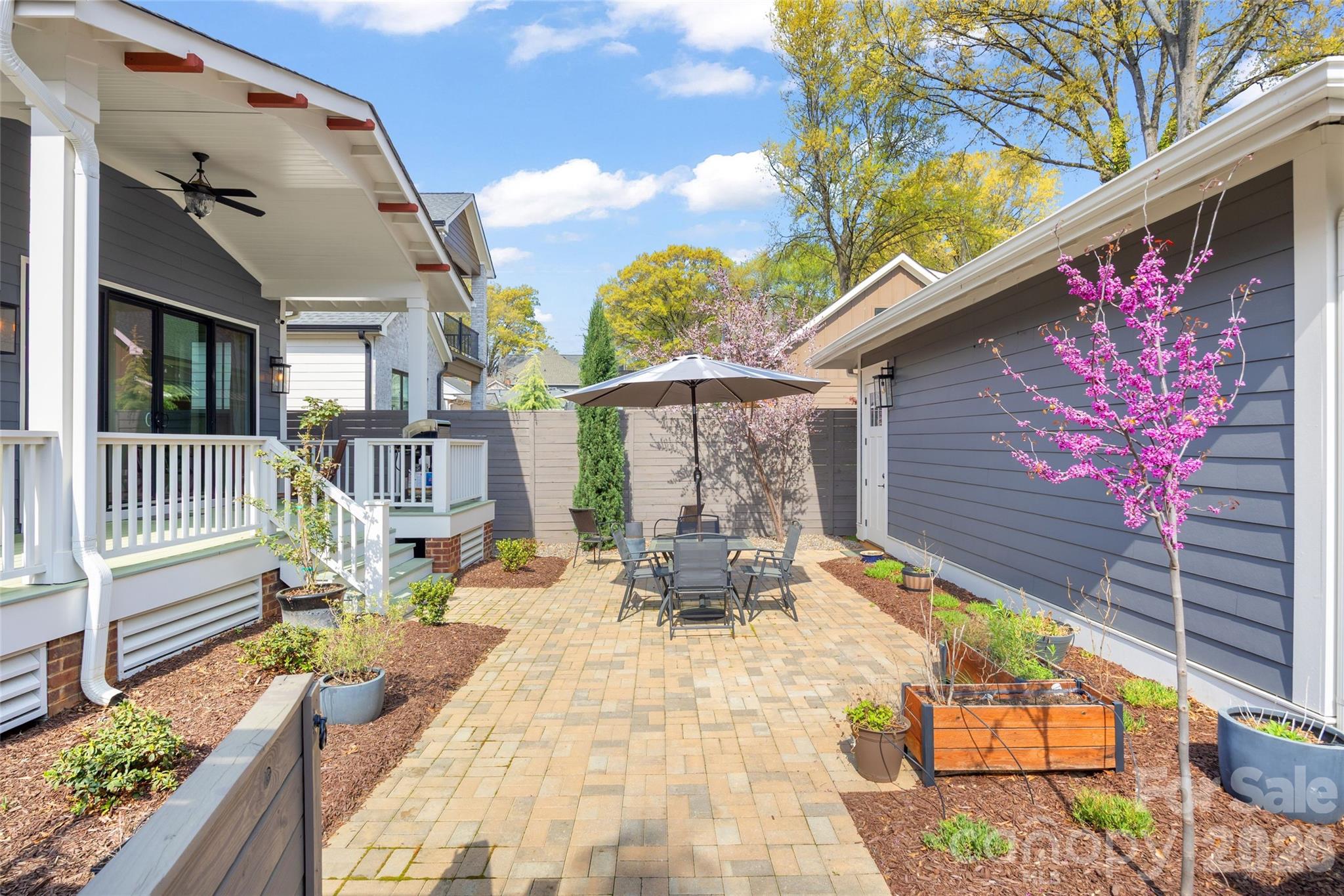 2649 Chesterfield Avenue