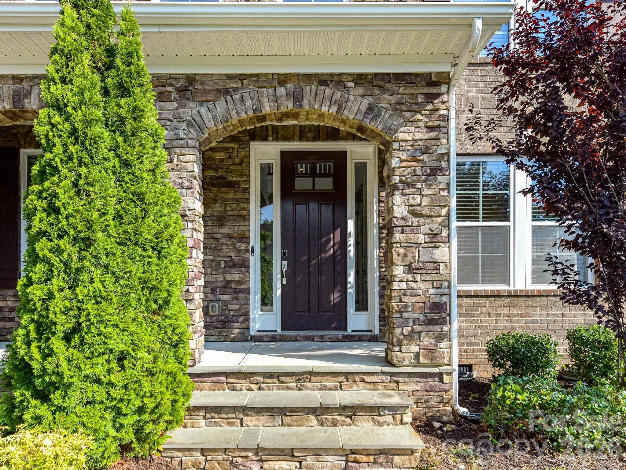 317 Somerled Way
