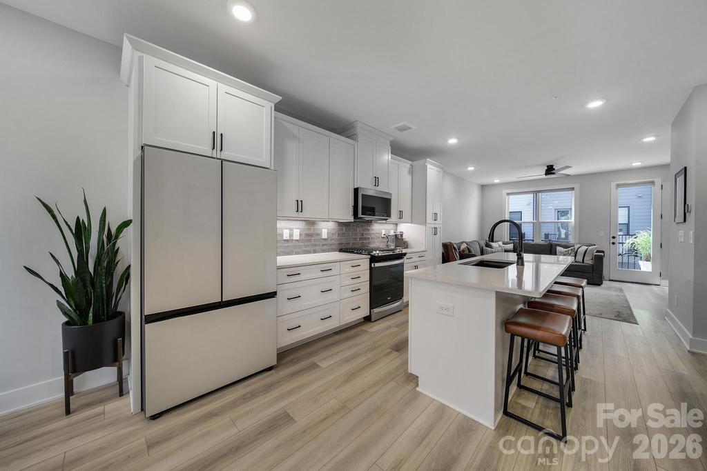 5007 Tiny Lane